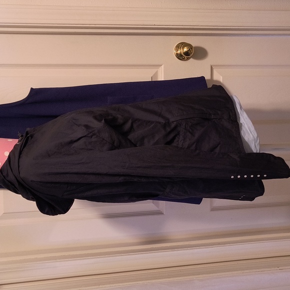 Nike Featherlight Windbreaker (L) Black Hooded Full Zip Front - Picture 6 of 14